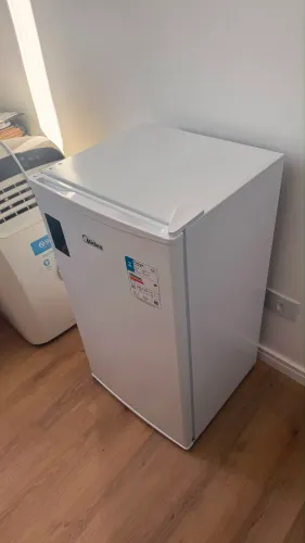 Frigobar midea 93L branco bivolt