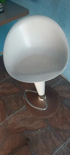 Banqueta Giratória ABS Branca (Para Reforma / Bom Estado Geral)