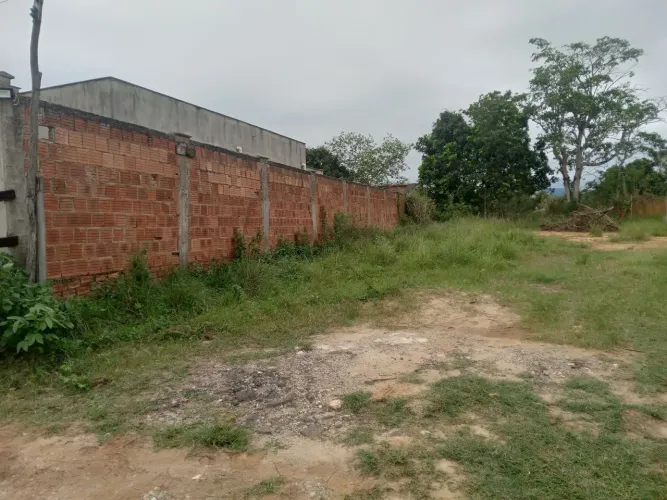 Terreno plano e com vista boa