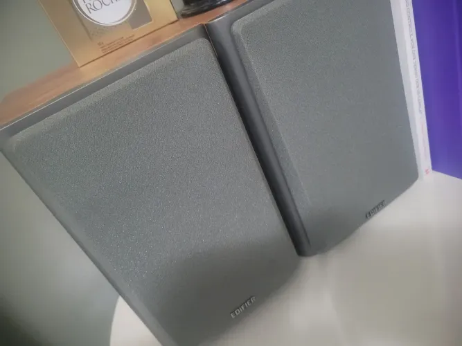 Caixas de Som Edifier R1000T4 - Excelente Estado - R$ 650