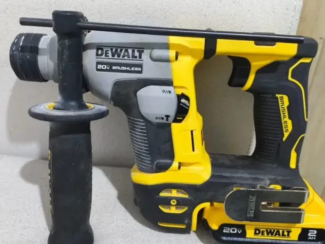 Furadeira Dewalt a Bateria 