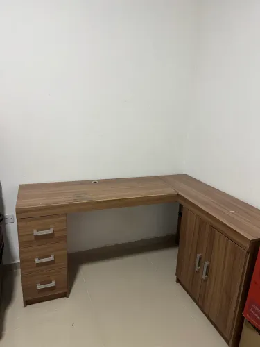 Vende-se escrivaninha bom estado 