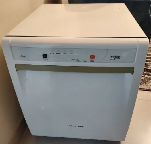 Máquina lava louça Brastemp até 6 serviços 127V