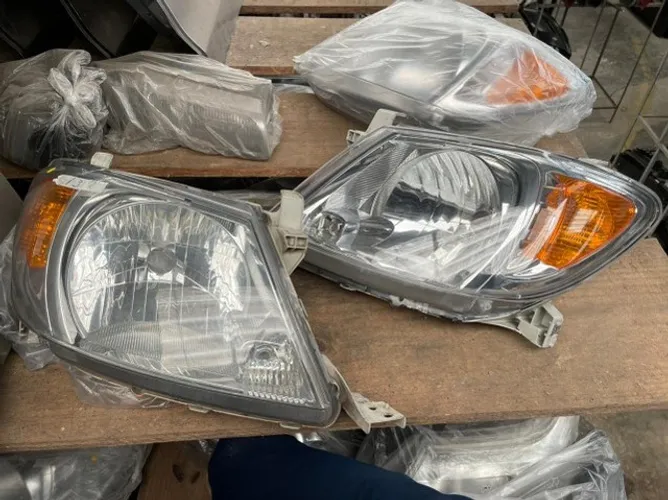 Farol Hilux 2003 2004 2005 2006 2007 