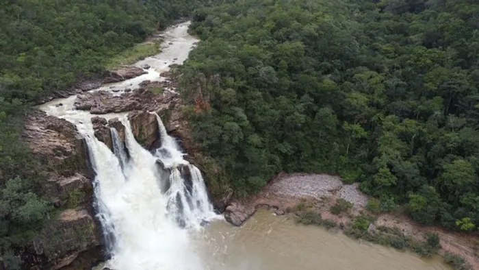 Fazenda para pecuária e turismo