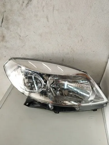Farol Sandero 2008 (cores/lados)