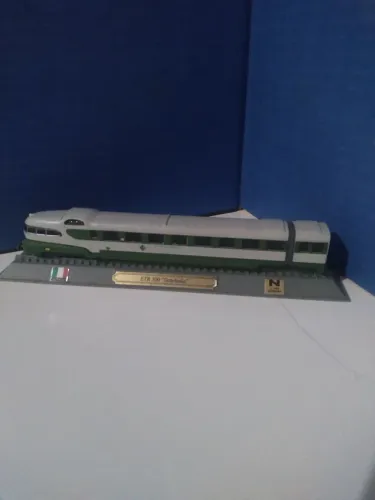 MINIATURA LOCOMOTIVA SETTEBELLO ITÁLIA