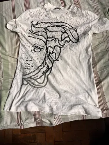 Camiseta Versace letras