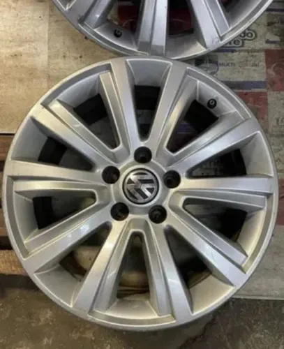 Estepe 18 vw amarok seminova pintura 0km 