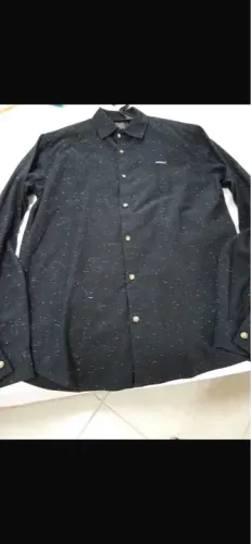 Camisa Social Preta com Detalhes - Tamanho M