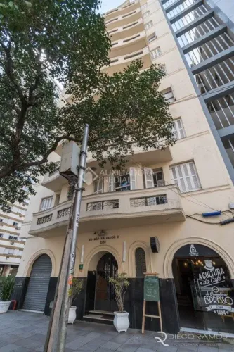 JK amplo, living, mobiliado, 1 dormitório no bairro Centro Histórico