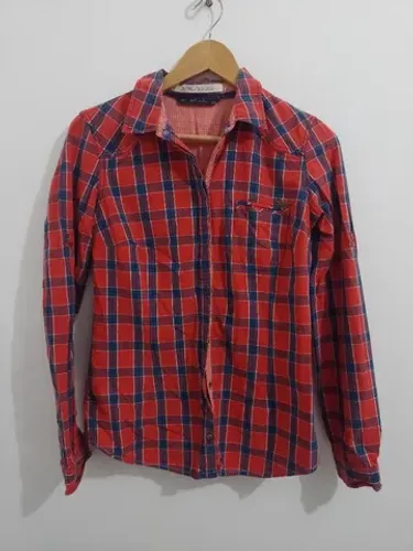 Blusa feminina quadriculada da Zara
