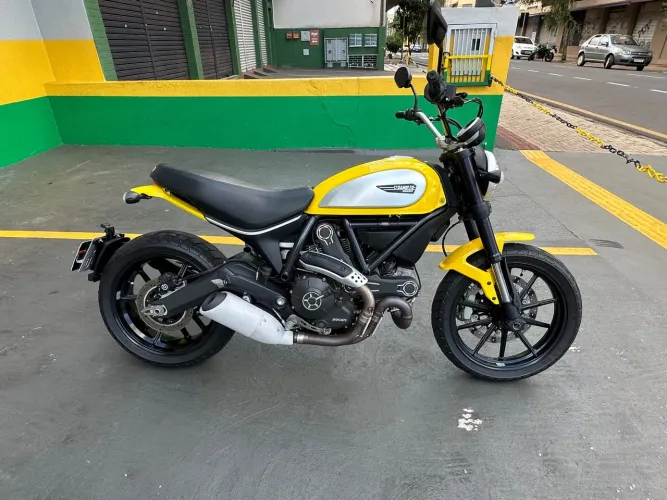 DUCATI SCRAMBLER ICON