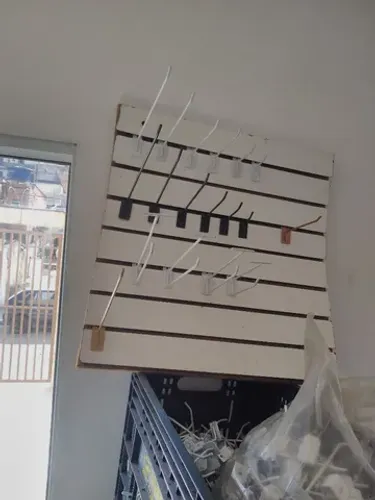 Gancho Espositor para painel canaletado