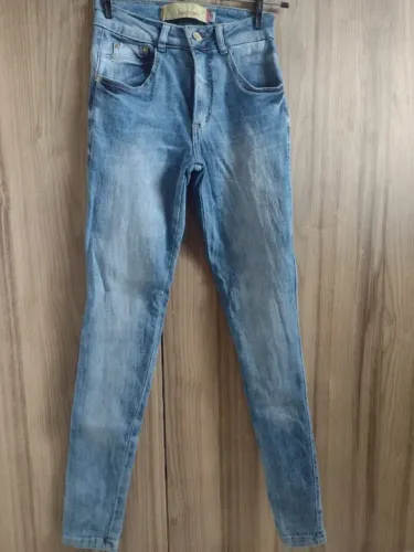 Calça Skinny Feminina Biotipo - Jeans Azul Claro, Cintura Baixa, tamanho 38