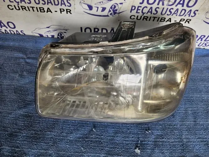 Farol Uno esquerdo 