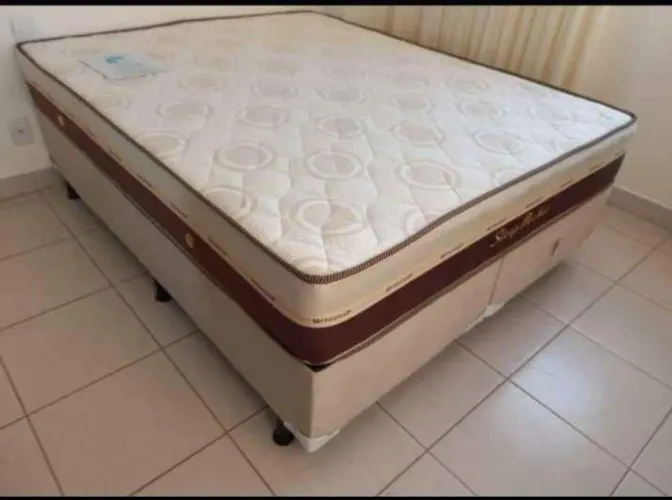 Colchão molas ensacadas Queen size com a base