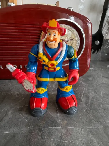 Boneco bombeiro