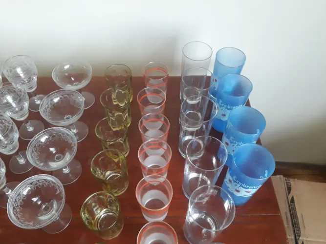 Copos, taças e jarra de Cristal