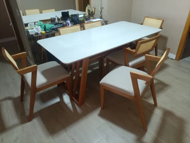 Mesa de Jantar com 6 Cadeiras em madeira maciça 180x90