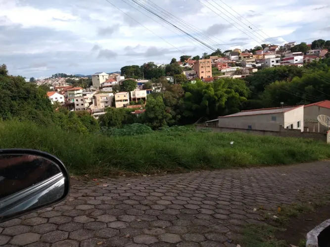 Lote em Caxambu a 1k do centro