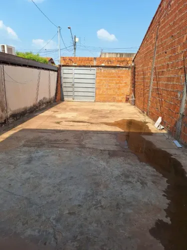 Vendo casa na Vila Vitória próximo a BR-010