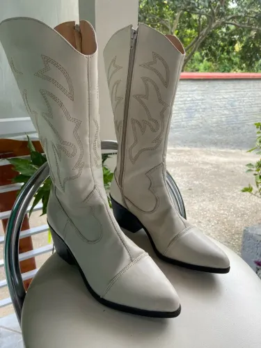 Botas country branca