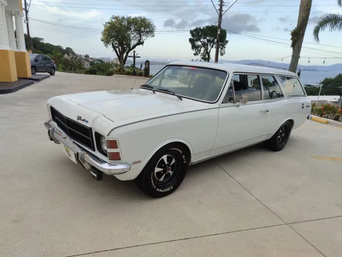 CARAVAN  PLACA PRETA