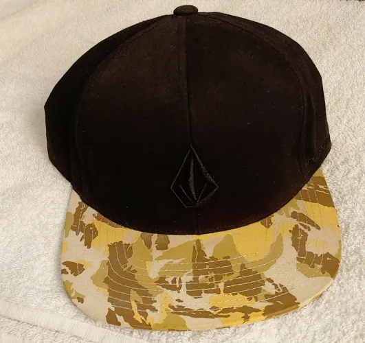 Boné Volcom Preto Camuflado