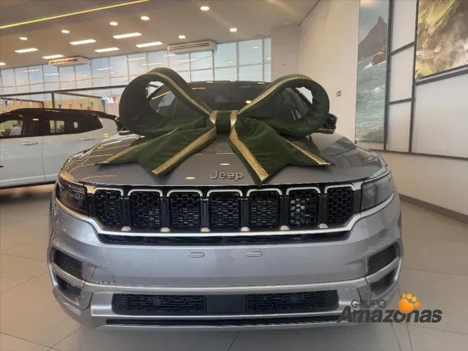 JEEP COMMANDER 2.2 TURBO DIESEL OVERLAND AT9