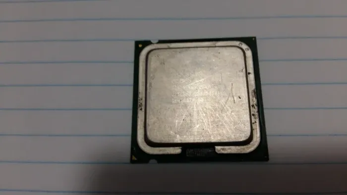 Processador Celeron D 331 de 2.66 GHz LGA 775 - Funcionando