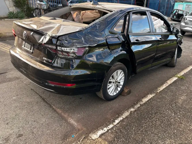 Sucata Jetta tsi 1.4 2022 retirada peças