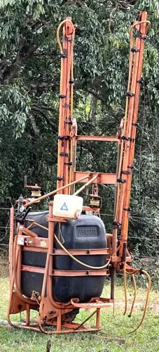 Pulverizador Agrícola Jacto 600 l barra 12 mts em bom edtado aceita troca