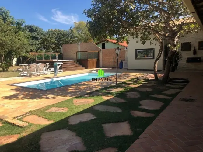 Casa em condomínio em Cond. Estância Da Mata com 370.00 m² , 3 quarto(s) , 1 suíte(s) , 2 