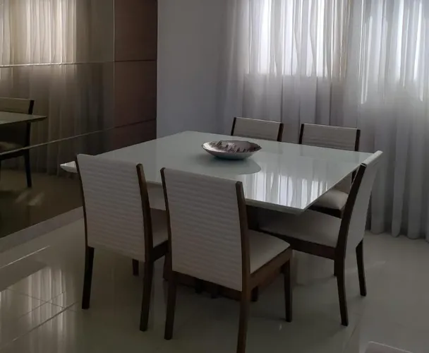 Mesa tampo de vidro laca off white