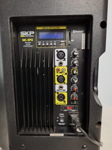 Imperdível!!! Caixa de som amplificada 