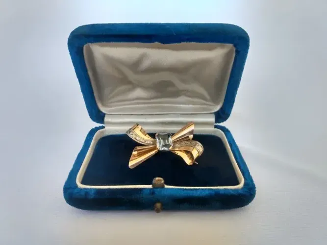 Broche Laço 18k Víntage