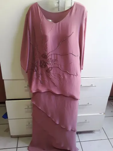 Blusa e  saia longa bordada cor Lilás semi-novo com pedraria