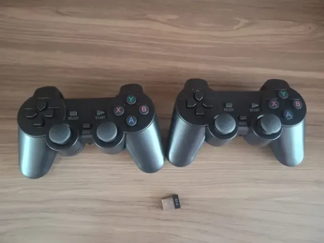 Kit Com 2 Controles Sem Fio Para Pc Tv Vídeo Game Stick Retrô