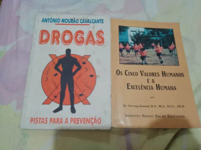 Livro de auto ajuda antigos