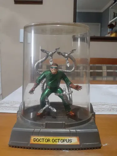 Boneco Dr. Octopus - Homem Aranha Série Titanium Die Cast