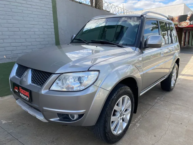 Mitsubishi Pajero TR4 2.0 Flex 16V 4X2 Mec. 2012