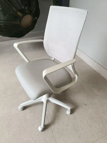 Cadeira Diretor Ergonômica Tela Cinza - Entrego Montada