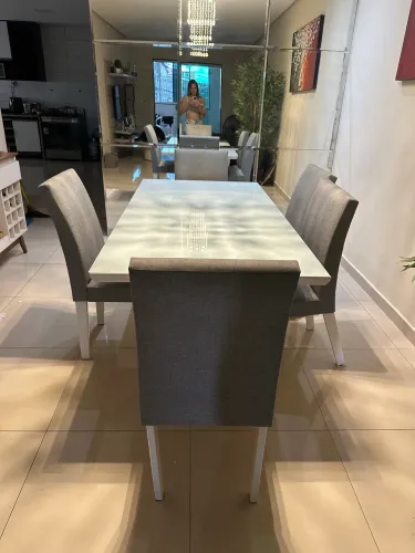 Mesa MDF e TAMPO DE VIDRO