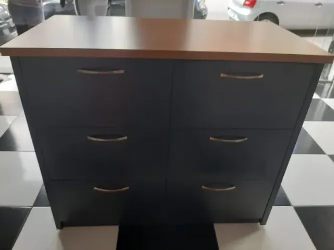 Gaveteiro com balcão para loja