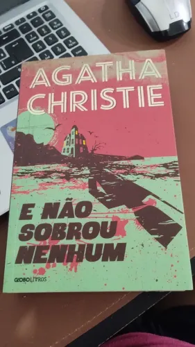 E não sobrou nenhum - Agatha Christie livro nunca lido em perfeito estado