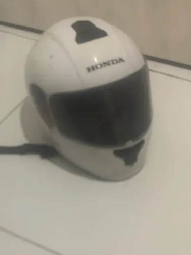 Capacete branco Honda 