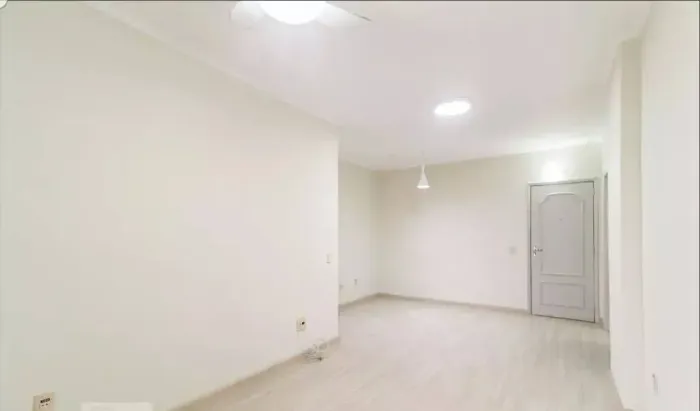 Otimo apto à venda em Jacarepaguá quarto sala cozinha playground