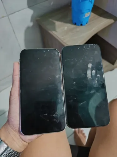 Vendo ou troco dois iPhone por um s24ultra com volta