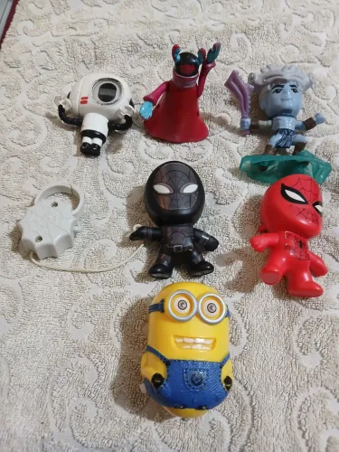 Bonecos para colecionadores 6 peças um retro de 1983 obs so vendo juntos